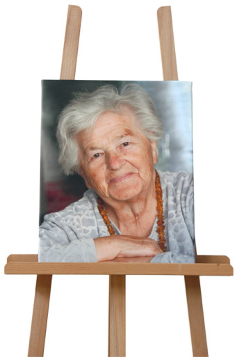 Abschiedsbild der geliebten oma auf Leinwand